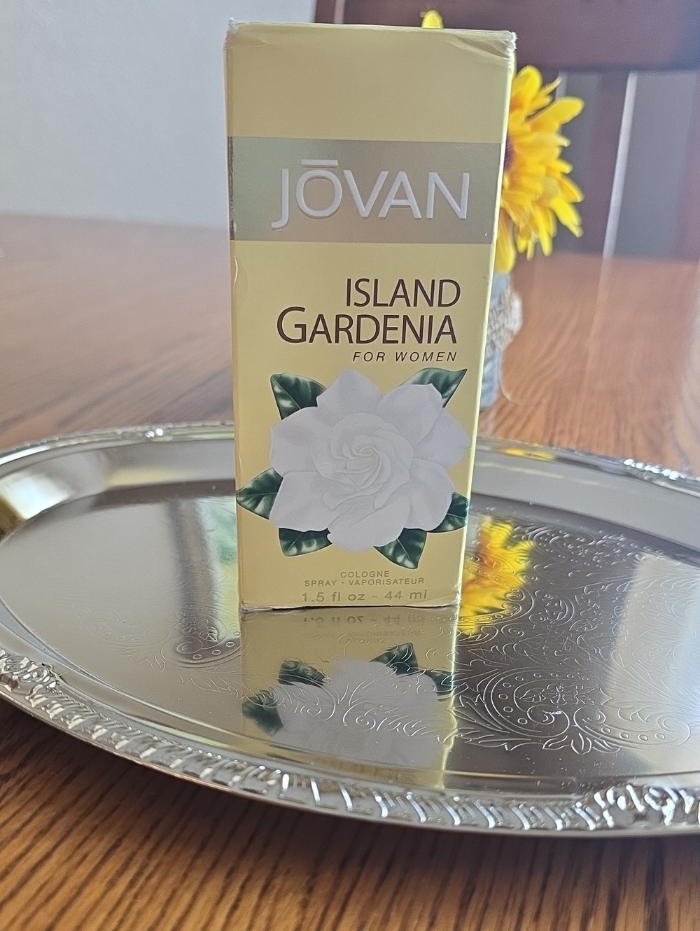 Jovan Island Gardenia Perfume Box 1.5 Fl Oz